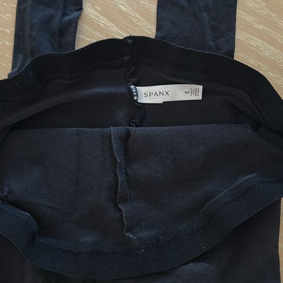 SPANXshape™ High-Waisted Mid-Thigh Sheers, Black, Size E, NWOT Open package - Picture 5 of 6